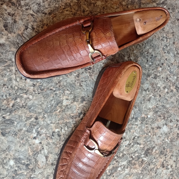 Donald J. Pliner Darrin Cognac Leather Loafers with Horsebit Detail - Picture 1 of 12